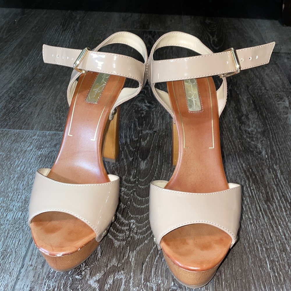 Jessica Simpson Platform Sandal with Ankle Strap. 8.5